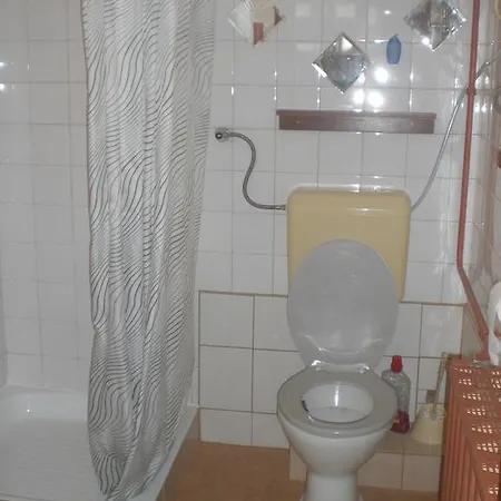 Ferienhaus Fenyvesi Trambulinos Nyaralo