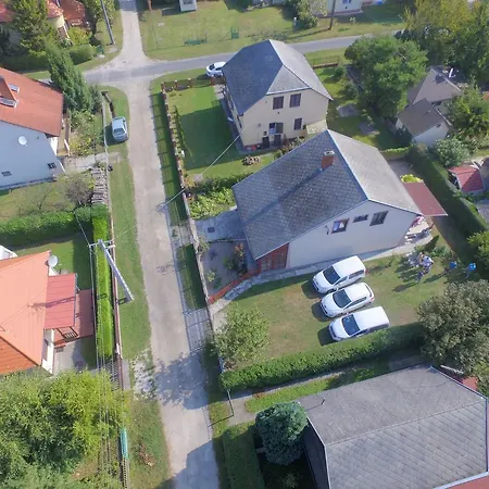 Fenyvesi Trambulinos Nyaralo Ferienhaus